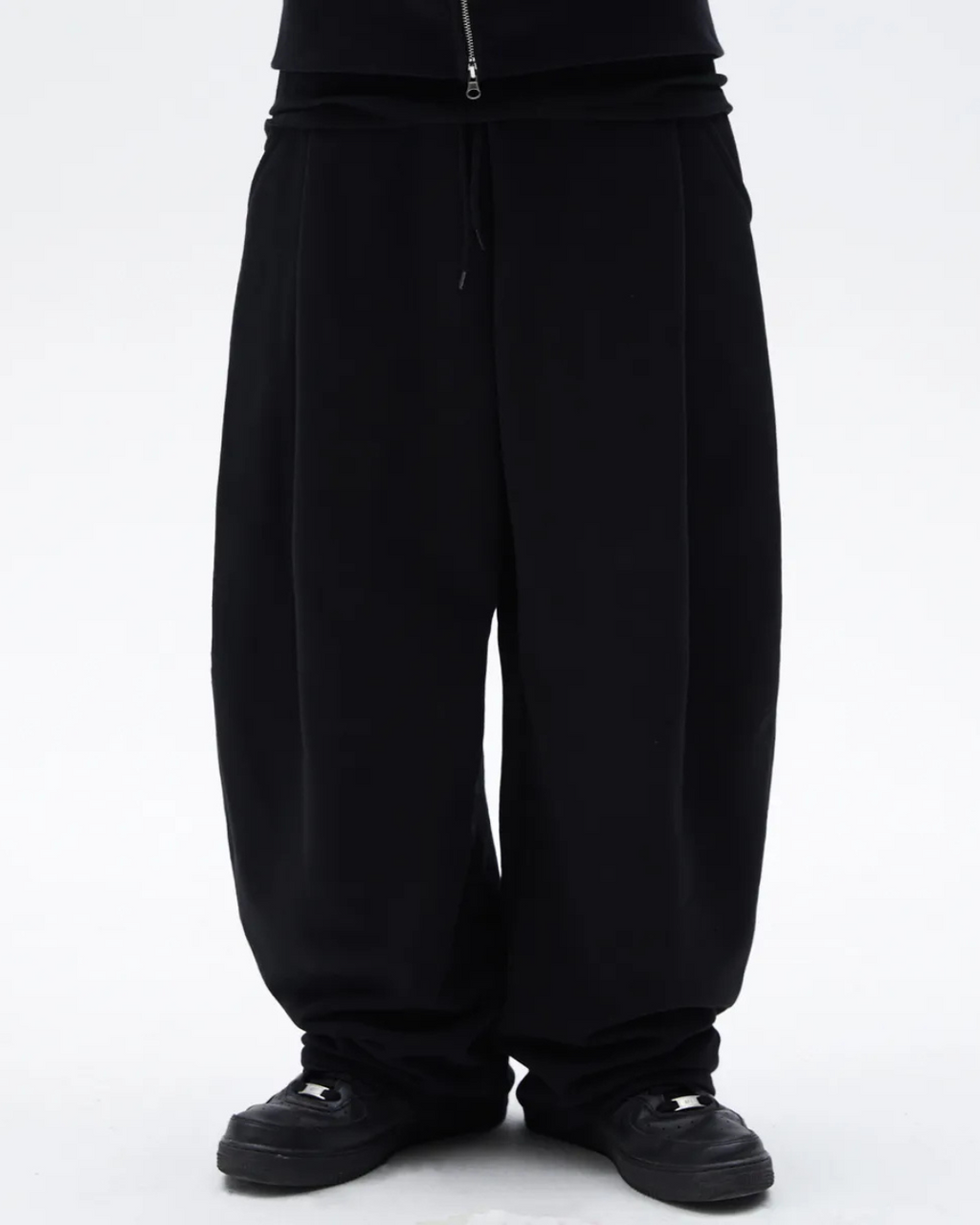 Two Tuck Pants (Black)
