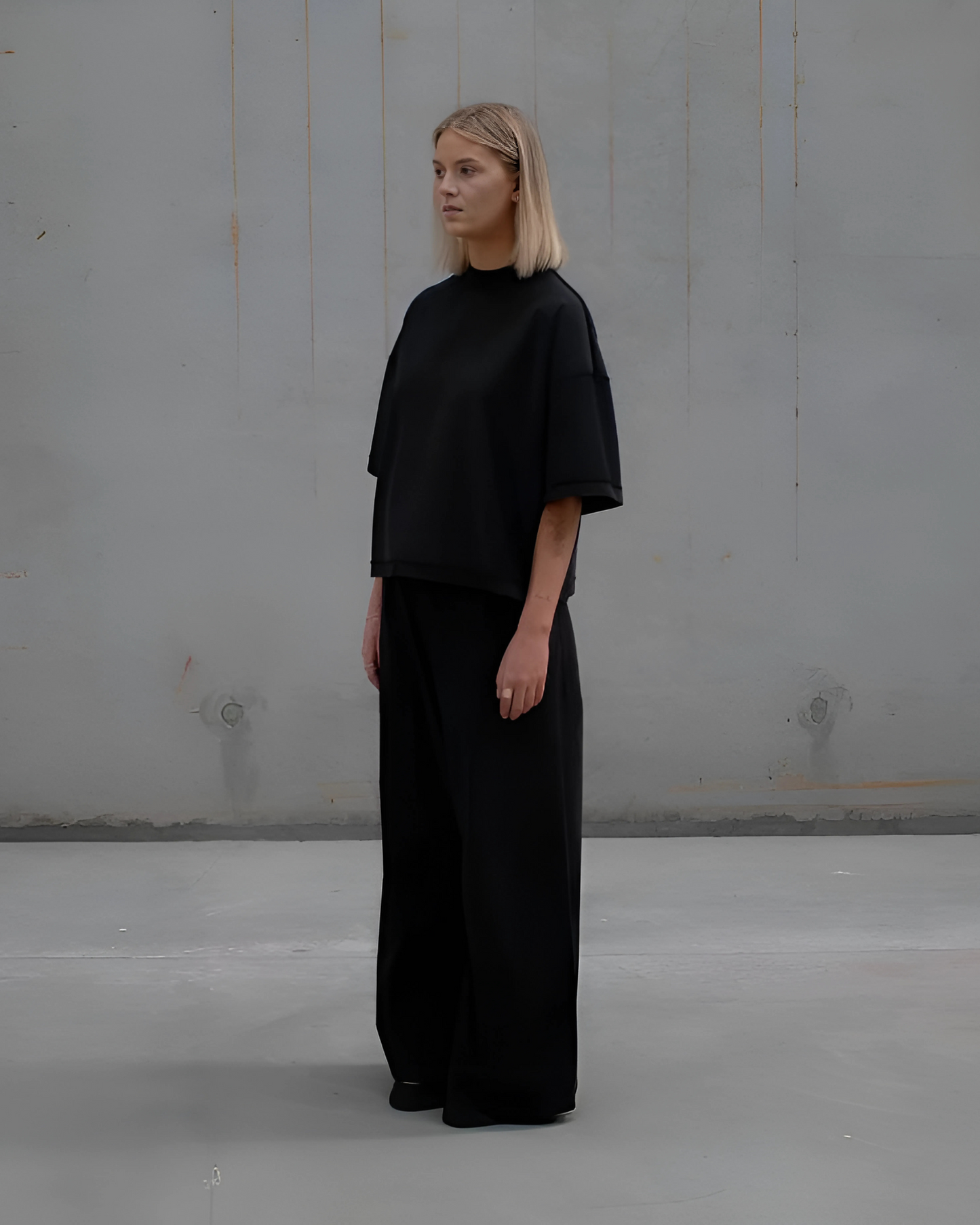 'BLACK' BOXY TEE 1.0